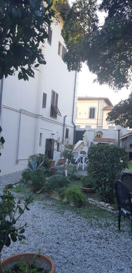 Villa Salvini Марина-ди-Пиза Экстерьер фото